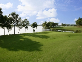Tìm hiểu ngay về nơi chuyên chăm sóc cỏ sân golf uy tín